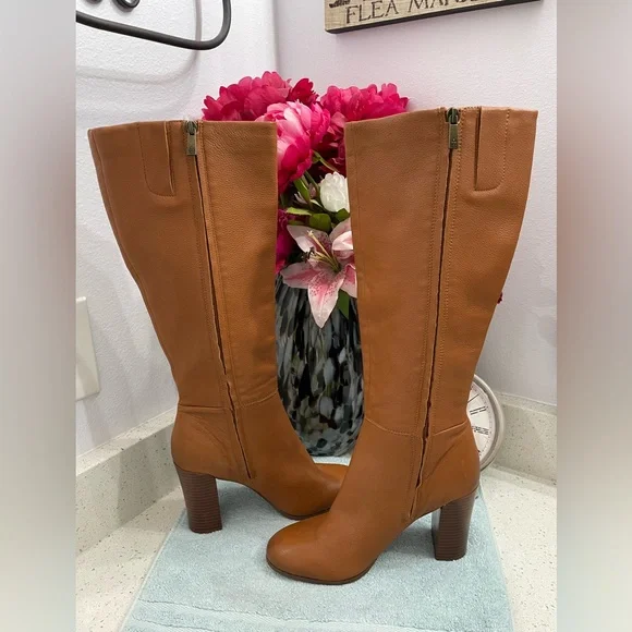 Kenneth Cole Tan Knee Boots - Picture 5 of 16